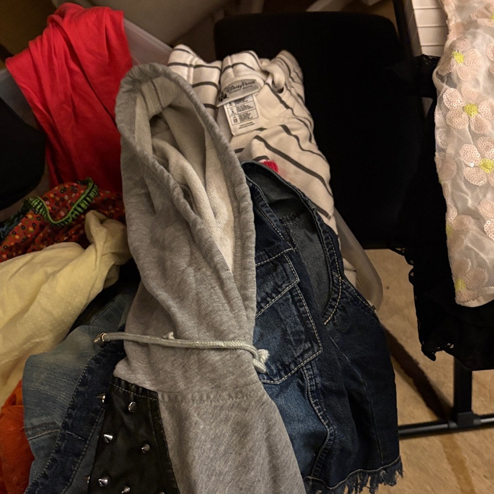 Juniors Pamts, Shorts, Tank Tops, and more